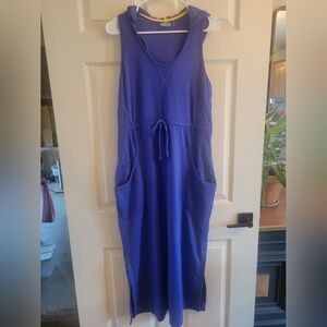 Athleta tie waste, hooded dress, size L